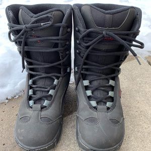 Lamar snowboarding boots size 9